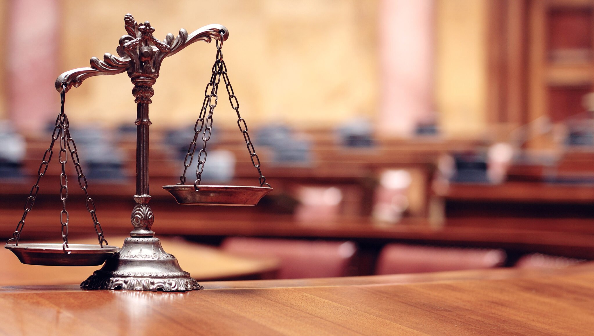 Miniștrii Justiției vor face publice luni propunerile pentru șefia Parchetului General, DNA și DIICOT Ministrul Justiției, Radu Marinescu, urmează să anunțe luni propunerile pentru funcțiile de conducere ale Parchetului de pe lângă Înalta Curte de Casație și Justiție, Direcția Națională Anticorupție (DNA) și Direcția de Investigare a Infracțiunilor de Criminalitate Organizată și Terorism (DIICOT)