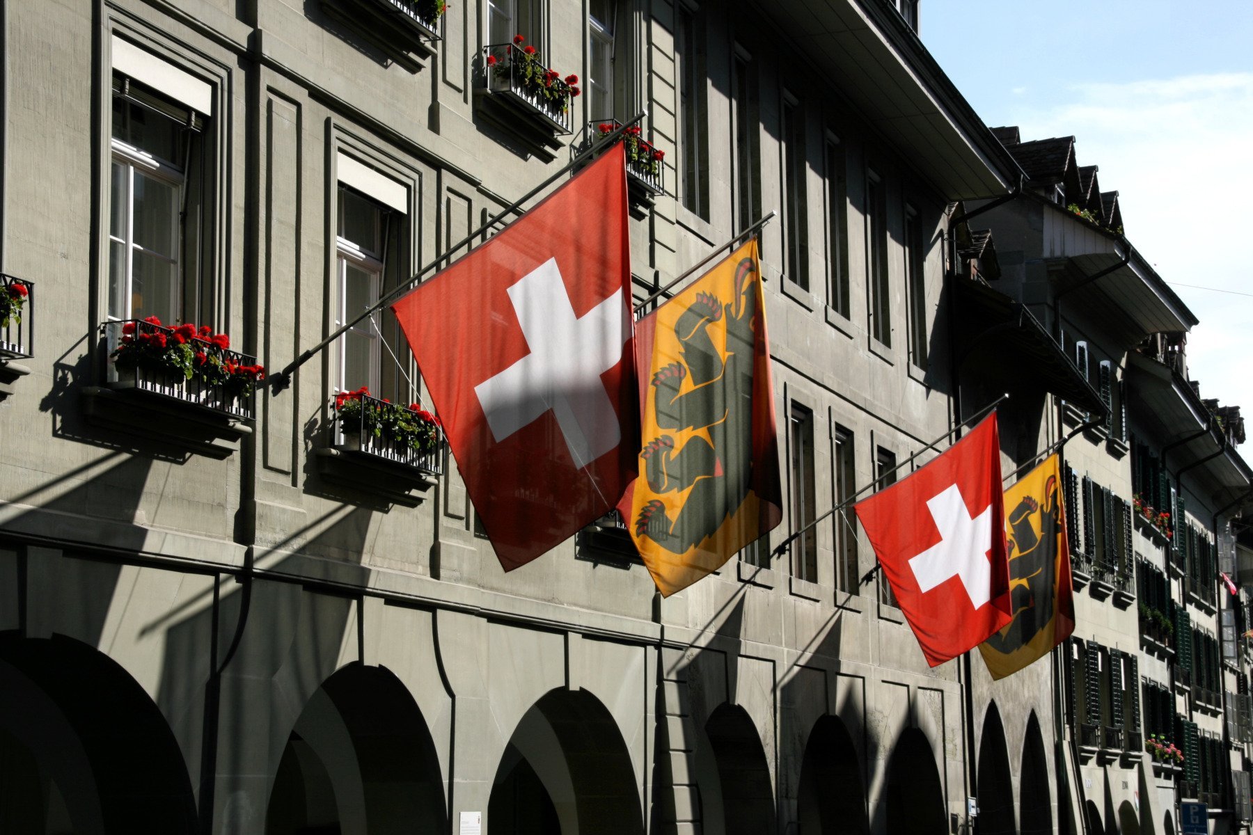 Elveția majorează TVA pentru Apărare