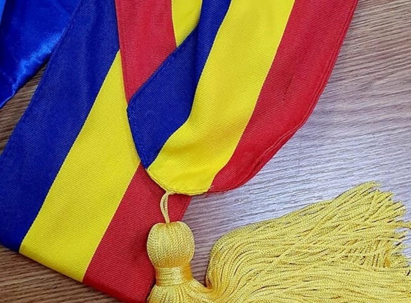 esarfa-primar.jpg - NewsFactor