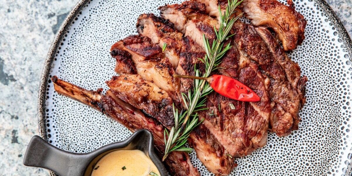 friptura-cina-carne-proteine-mancare-vita-e1703358721321.jpg - NewsFactor