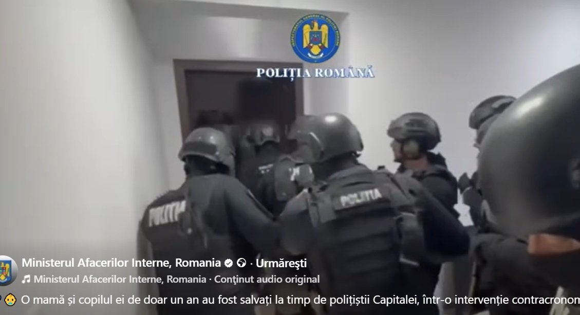 Polițiștii salvează o mamă de atacatorul înarmat