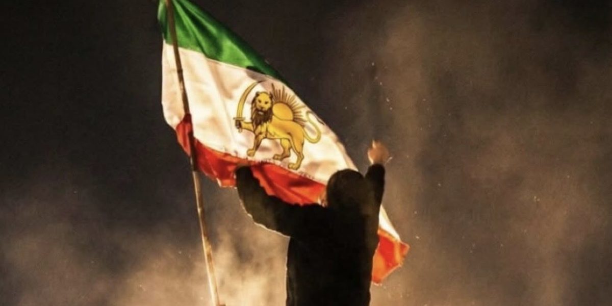 iran-proteste-steag-libertate.jpg - NewsFactor