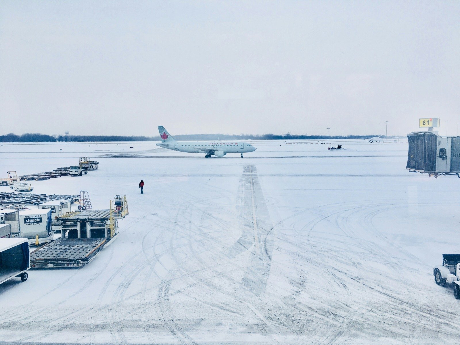 Zboruri cu întârzieri la Otopeni