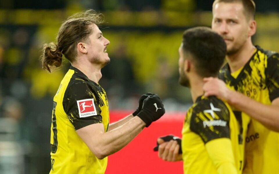 marcel-sabitzer-laesst-sich-feiern.jpg - NewsFactor