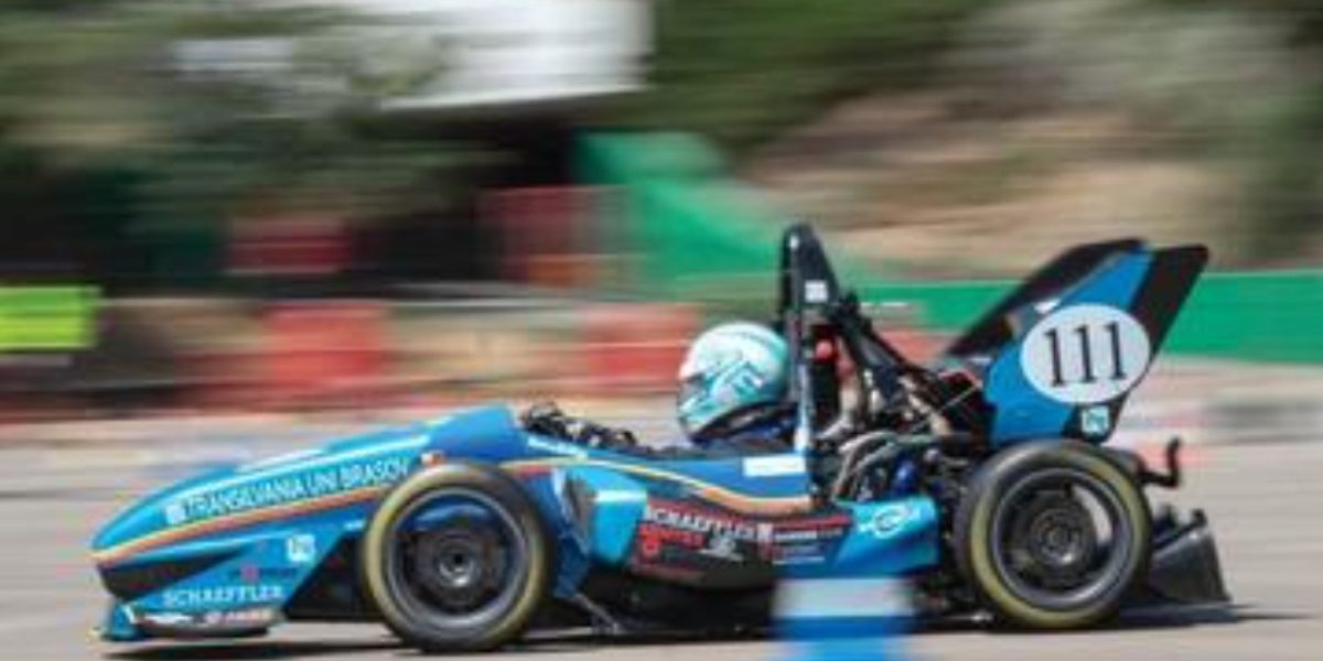 masina-curse-universitatea-Transilvania.jpg - NewsFactor