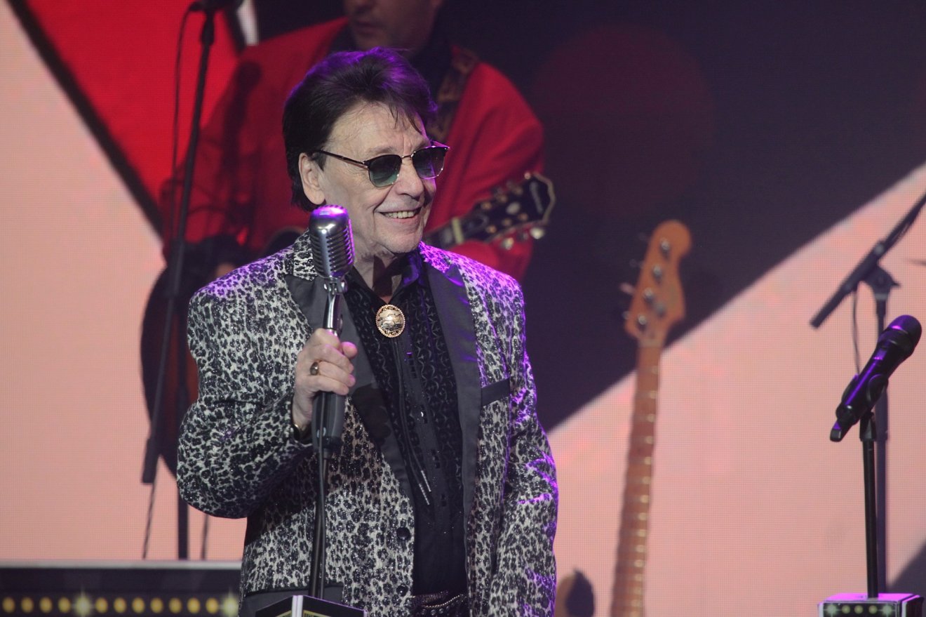 Doliul unei legende: Fenyő Miklós a încetat din viață la 79 de ani Fenyő Miklós, celebrul artist maghiar și unul dintre cei mai influenți interpreți de rock and roll, a murit în această dimineață, la vârsta de 79 de ani