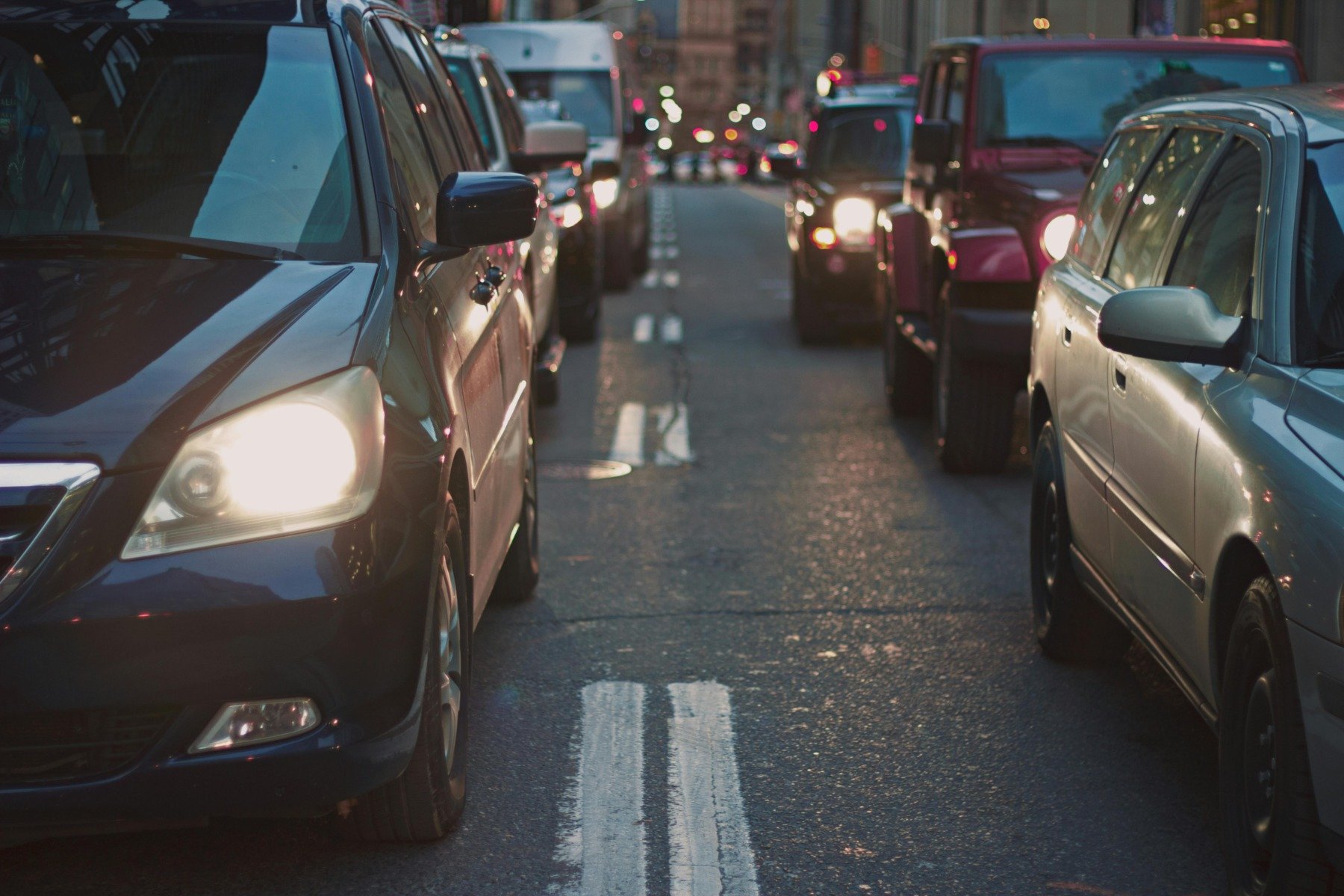 Înmatriculări autoturisme noi, +58,4% în decembrie 2025