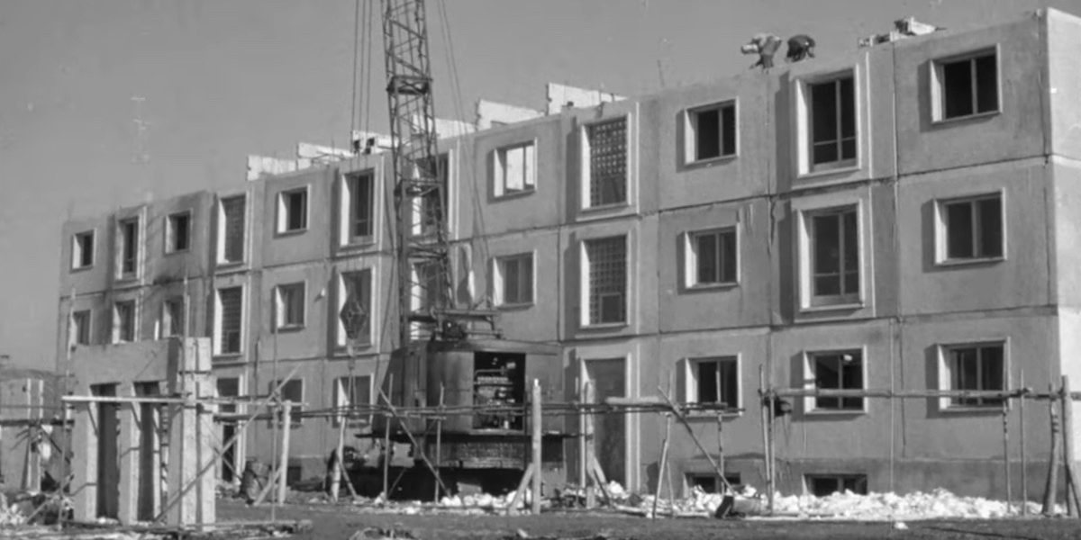 prefabricate-blocuri-vechi-2-k2s4.jpg - NewsFactor