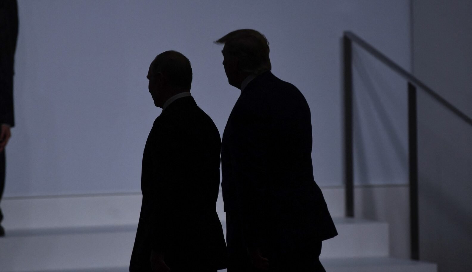 Rusia închide drumul spre pace