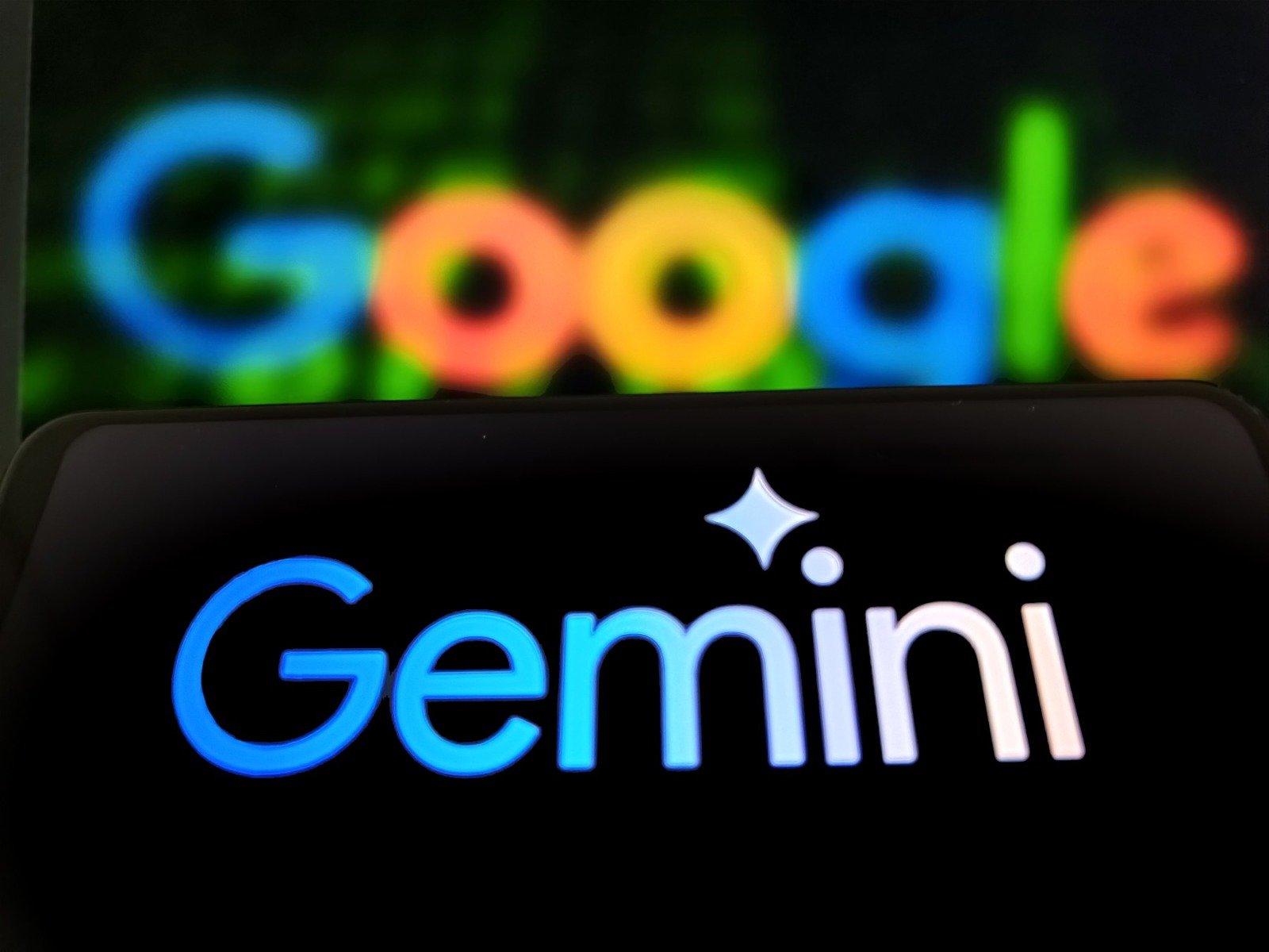 Apple și Google colaborează pentru integrarea Gemini.