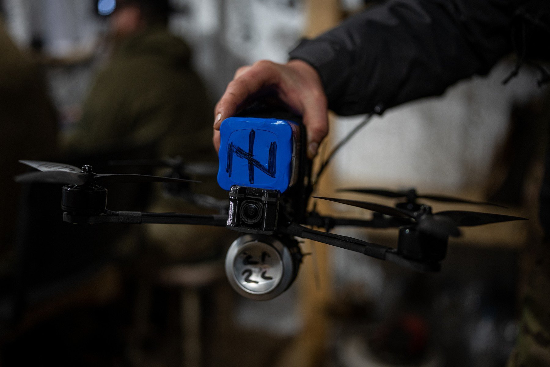 Elevii ruși vor învăța să asambleze și să manevreze dronelor.