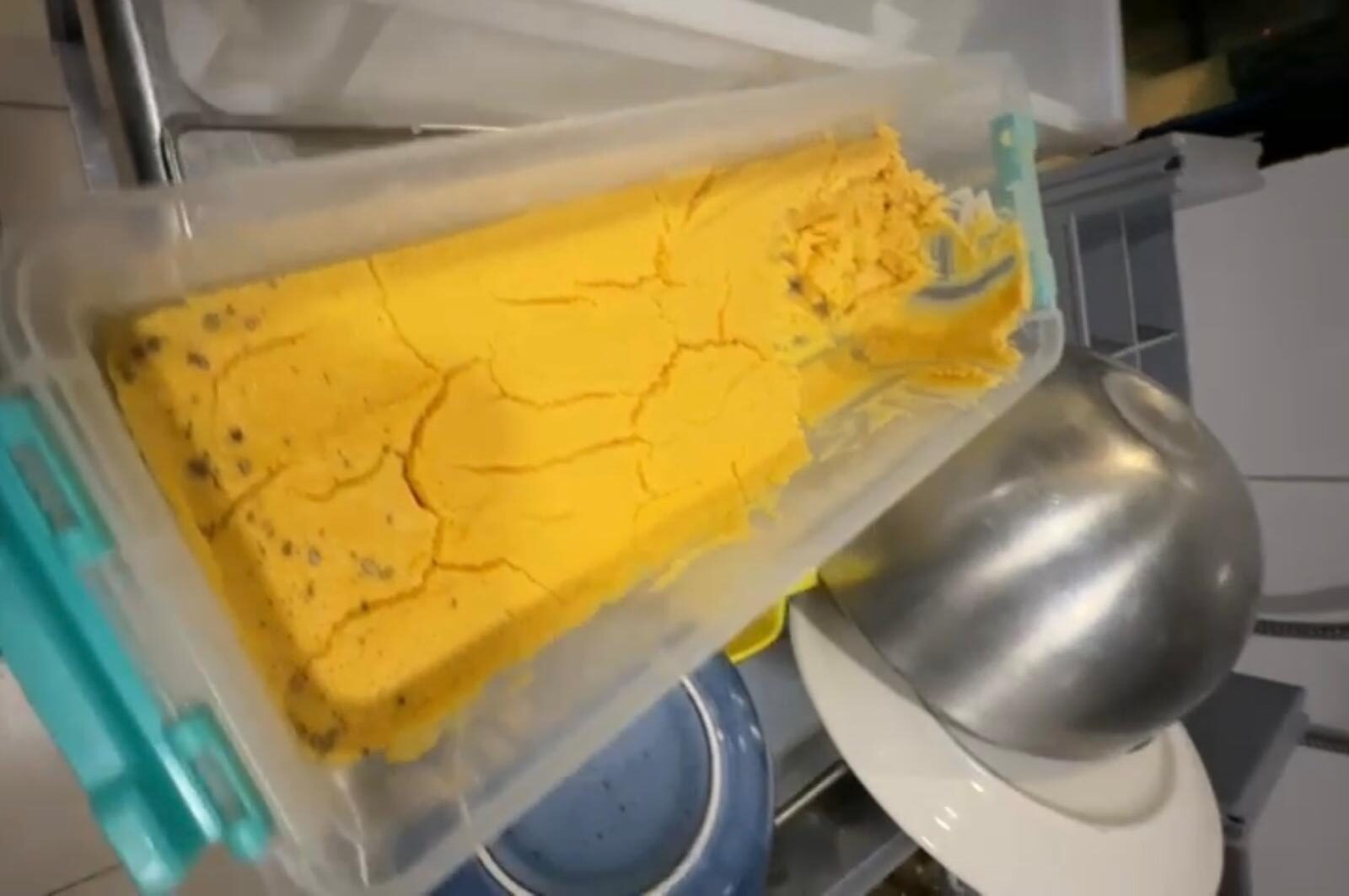 Localul grecesc din Constanța, închis din cauza condițiilor igienice precare.