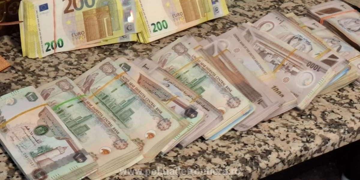 teancuri-de-bani.jpg - NewsFactor