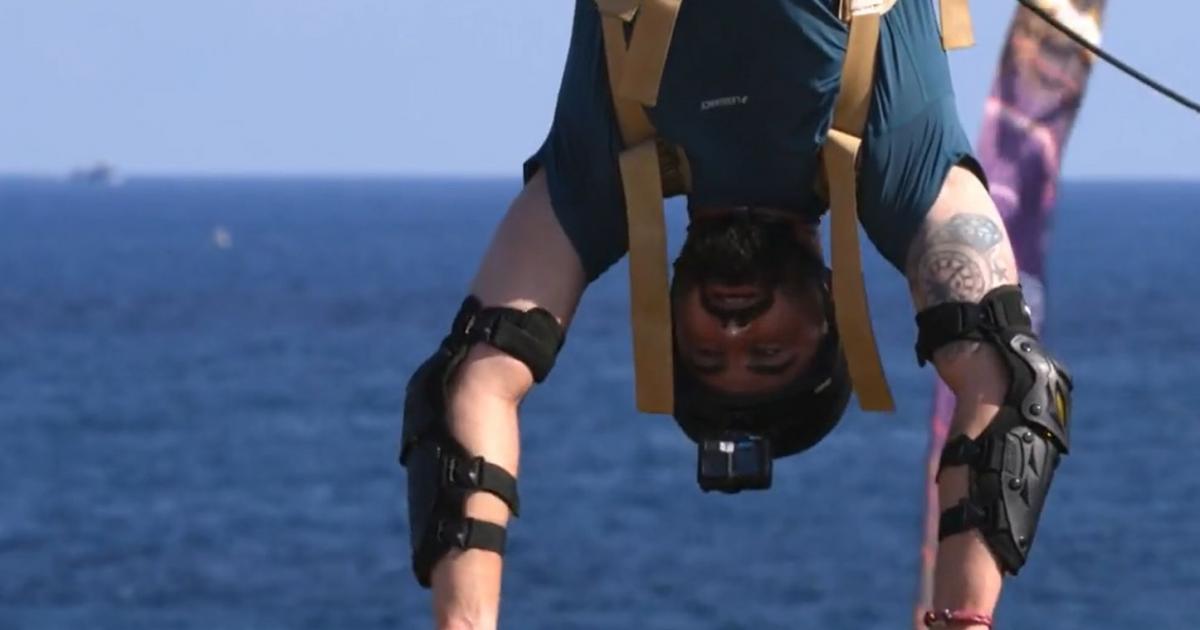 Cuplul Adda și Cătălin Rizea, provocare inedită pe bicicleta cu capul în jos!