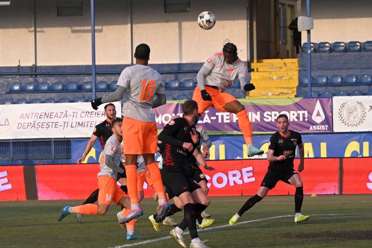Metaloglobus – Oțelul Galați: Lupta pentru revenire se intensifică Metaloglobus și Oțelul Galați se află într-o competiție acerbă în Superliga României, meciul de sâmbătă de la Clinceni având o mare încărcătură emoțională pentru ambele formații