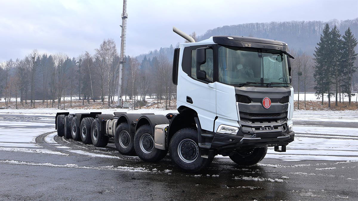 Tatra revoluționează industria camioanelor: primul model 16×16 se îndreaptă spre Australia Tatra, renumitul producător ceh de camioane, a anunțat finalizarea primului camion din istoria sa cu tracțiune pe toate axele, model 16×16