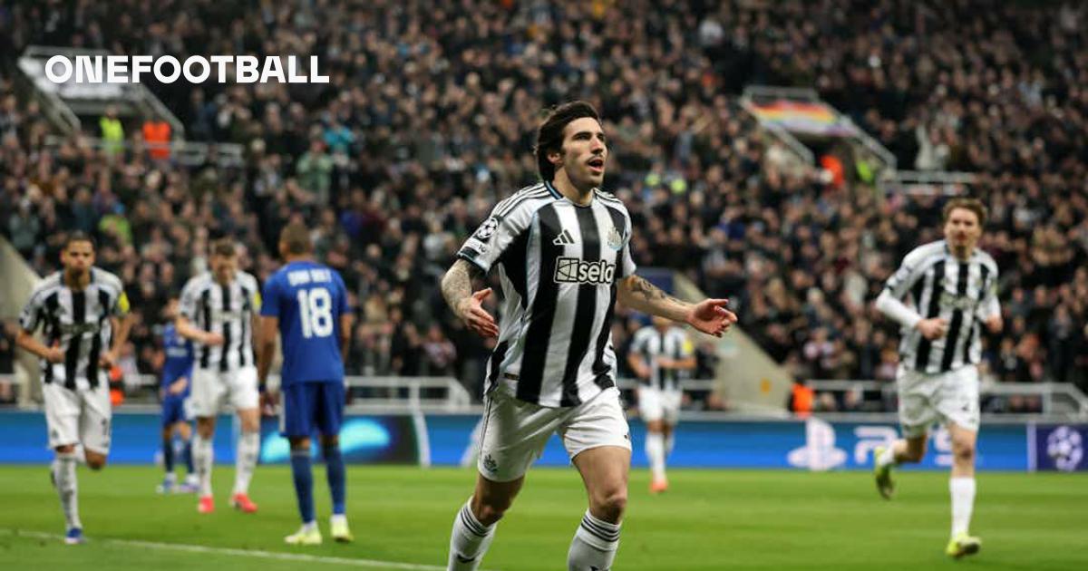 Tonali strălucește în Champions League: Newcastle avansează fără emoții Sandro Tonali a fost eroul serii de ieri, reușind să marcheze un gol crucial în primul minut de joc, ajutându-și echipa, Newcastle United, să se califice în optimile de finală ale Ligii Campionilor