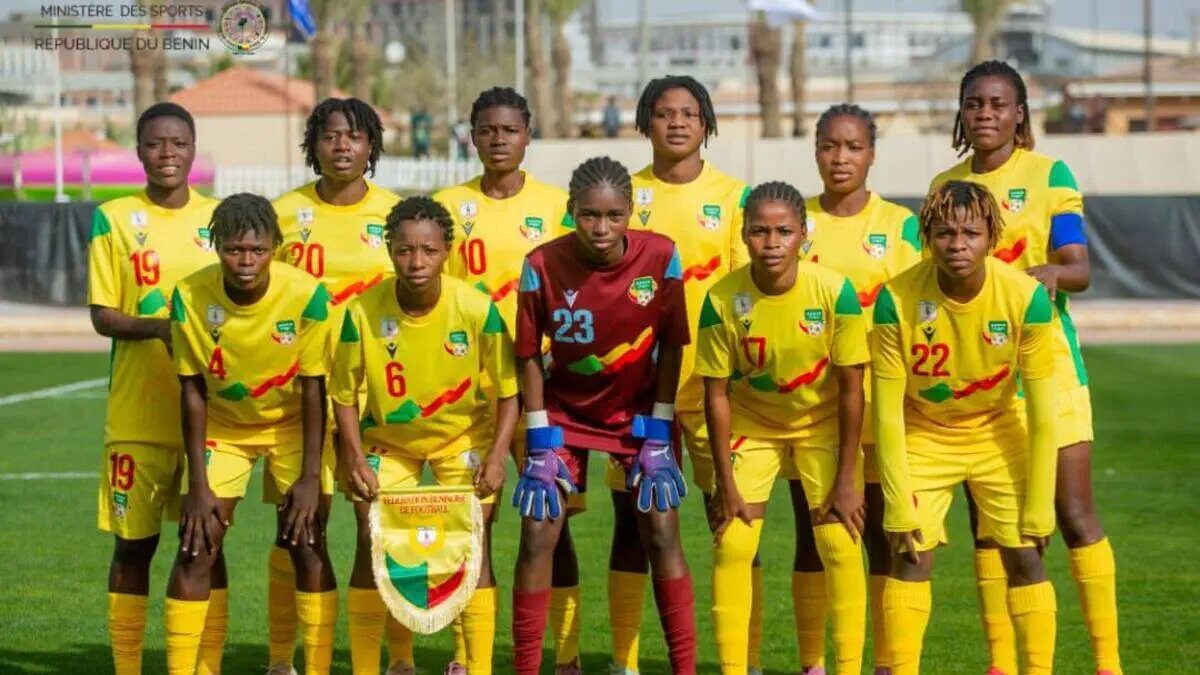 Benin U20 Amazons, victorie crucială în fața Egiptului în drumul spre Cupa Mondială Benin U20 Amazons a realizat o performantă remarcabilă, învingând selecționata Egiptului cu 1-0 în cadrul preliminariilor Cupei Mondiale U20 la fotbal feminin
