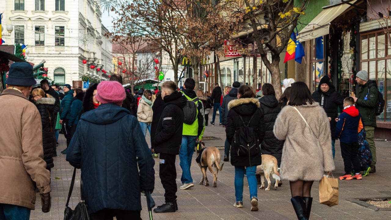 Prețul la gaze naturale rămâne neschimbat pentru consumatorii casnici Ministrul Energiei, Bogdan Ivan, a declarat în cadrul unei sesiuni la Parlament că prețul la gaze naturale pentru consumatorii casnici nu va crește după data de 31 martie