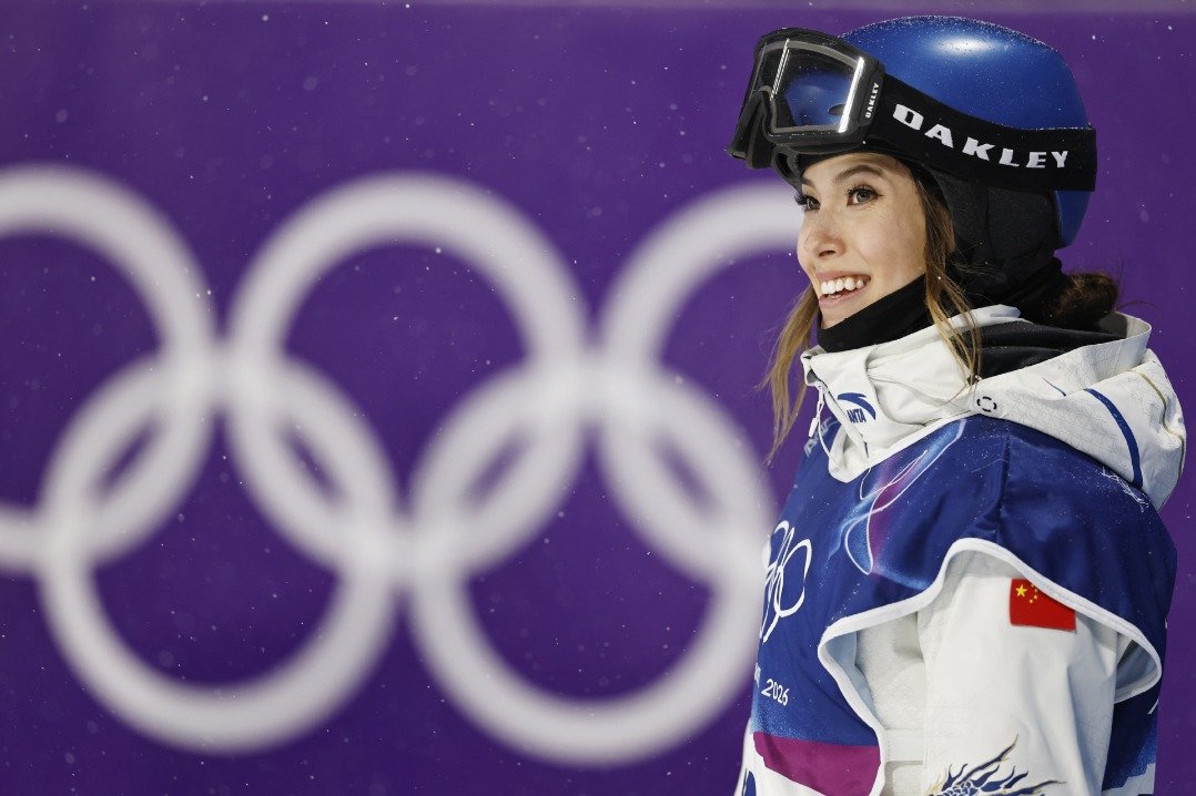 Gu Ailing cucerește argintul la Milano-Cortina 2026 China a strălucit din nou pe scena internațională a sporturilor de iarnă, odată cu performanța remarcabilă a schioarei Gu Ailing, care a obținut medalia de argint în finala feminină de freeski big air de la Olimpiada de Iarnă Milano-Cortina 2026