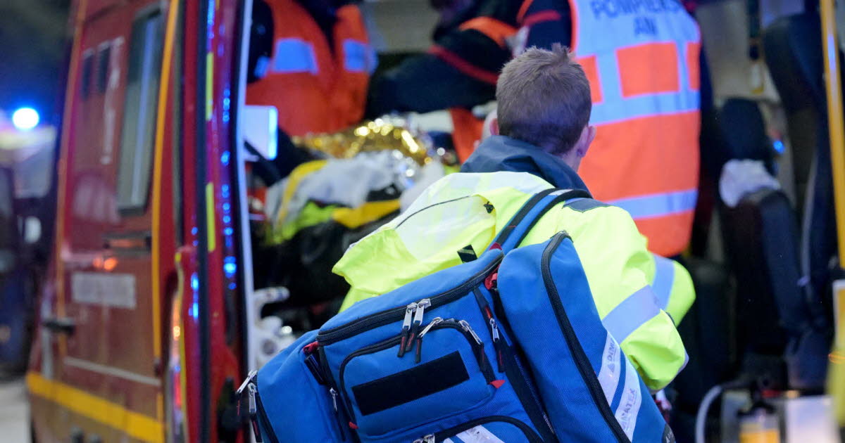 Tragedie pe drumul de Montmelas: Un accident violent sfârșește în moarte și răni grave Un accident rutier grav a avut loc vineri seara, în jurul orei 20:30, pe drumul de Montmelas (RD44) în localitatea Chaleins