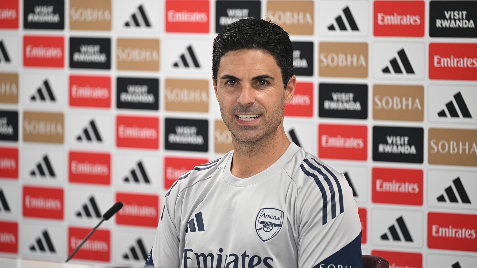 Actualitate în tabăra lui Arsenal: Arteta vorbește despre recuperarea jucătorilor și provocările meciului cu Brentford Mikel Arteta a susținut astăzi o conferință de presă premergătoare confruntării dintre Arsenal și Brentford, meci din Premier League, ce se va desfășura în vestul Londrei