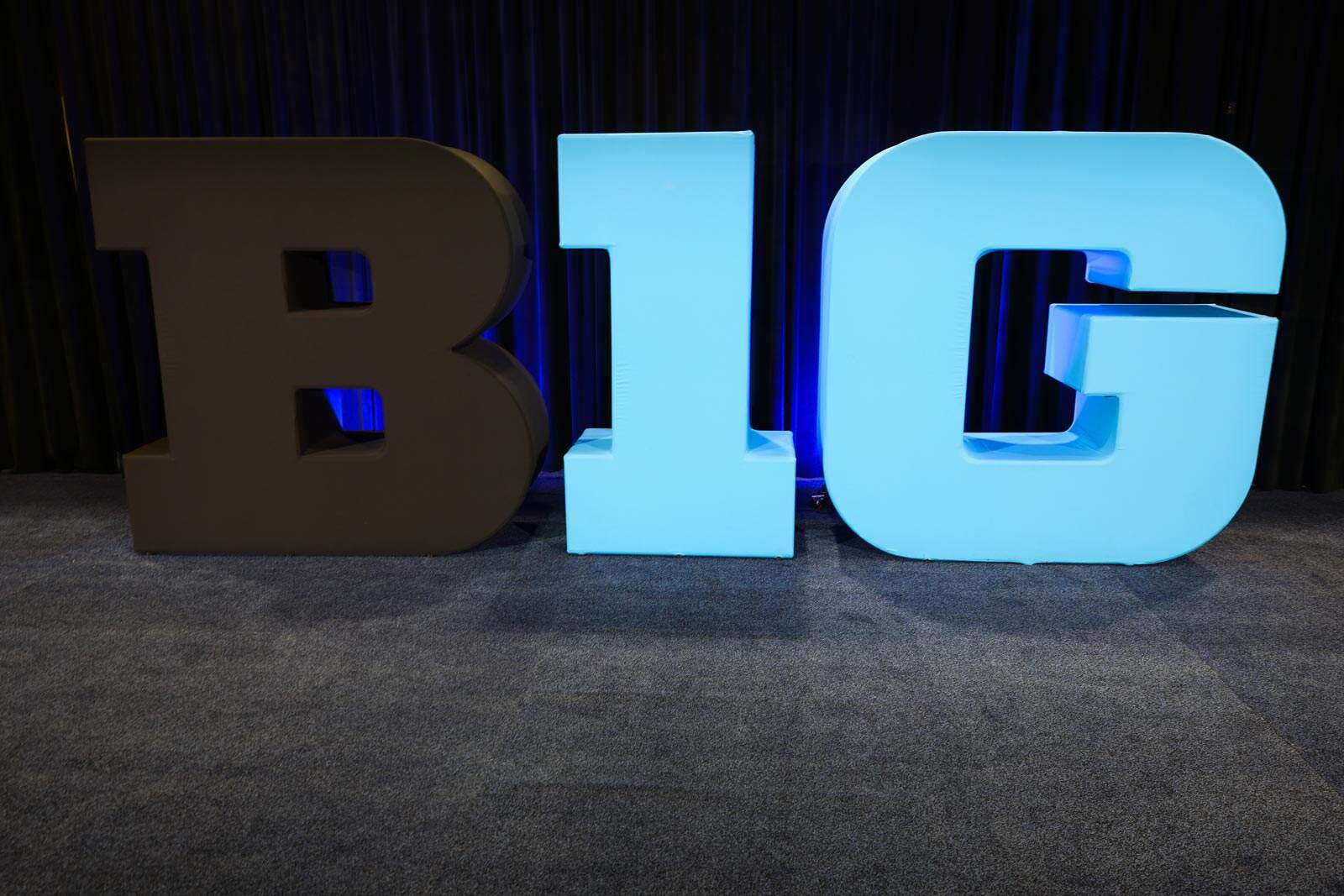Big Ten propune un sistem de playoff cu 24 de echipe pentru fotbalul universitar Big Ten, una dintre cele mai influente conferințe de fotbal universitar din Statele Unite, a demarat discuțiile pentru implementarea unui model de playoff extins la 24 de echipe, în contextul în care actualul sistem de playoff, ce va rămâne la 12 echipe până în 2026, nu satisface pe deplin nevoile competiției
