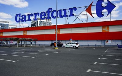 Carrefour vinde oficial afacerea de peste 3 miliarde de euro din România. Proprietarii Dedeman vor prelua magazinele