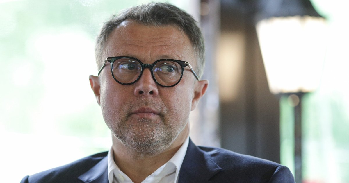 România, pe calea unei recesiuni tehnice: Expertul Dan Ostahie trage un semnal de alarmă România riscă să intre într-o recesiune tehnică, avertizează omul de afaceri Dan Ostahie, într-o declarație recentă făcută la Digi24