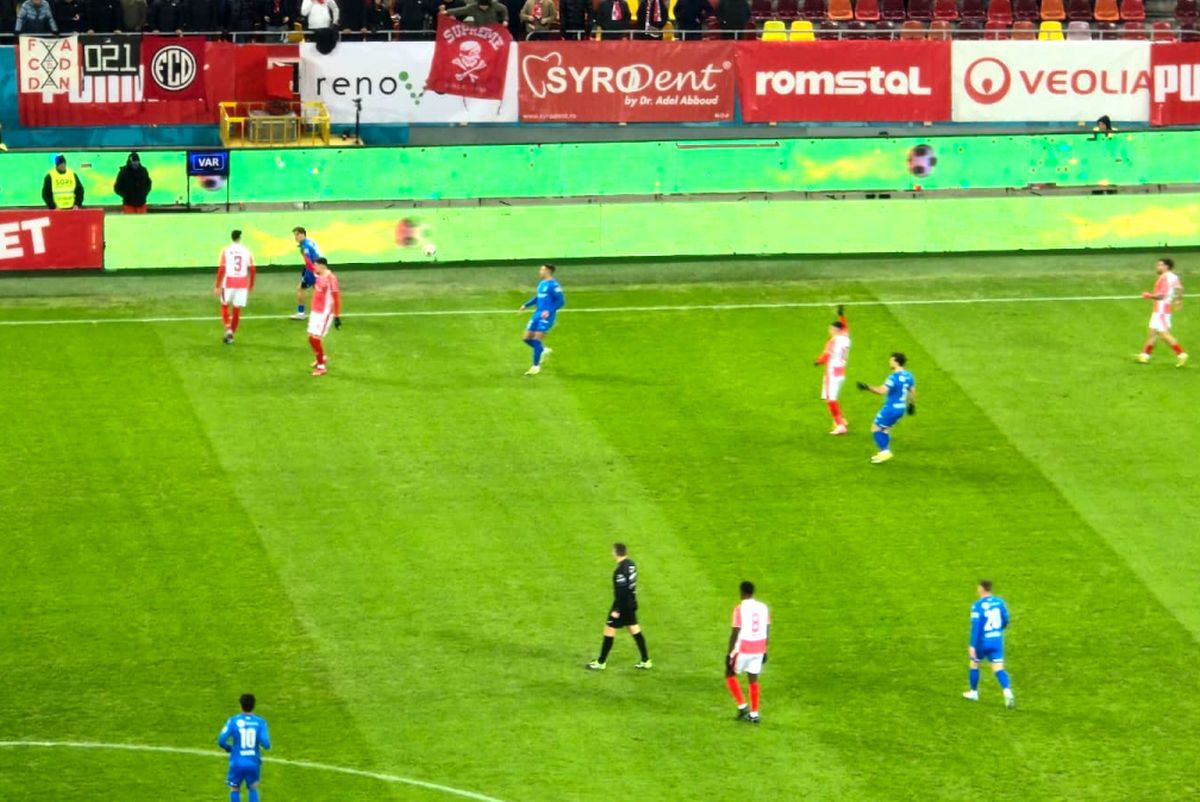 Derby exploziv: Dinamo și Universitatea Craiova se luptă pentru lider!