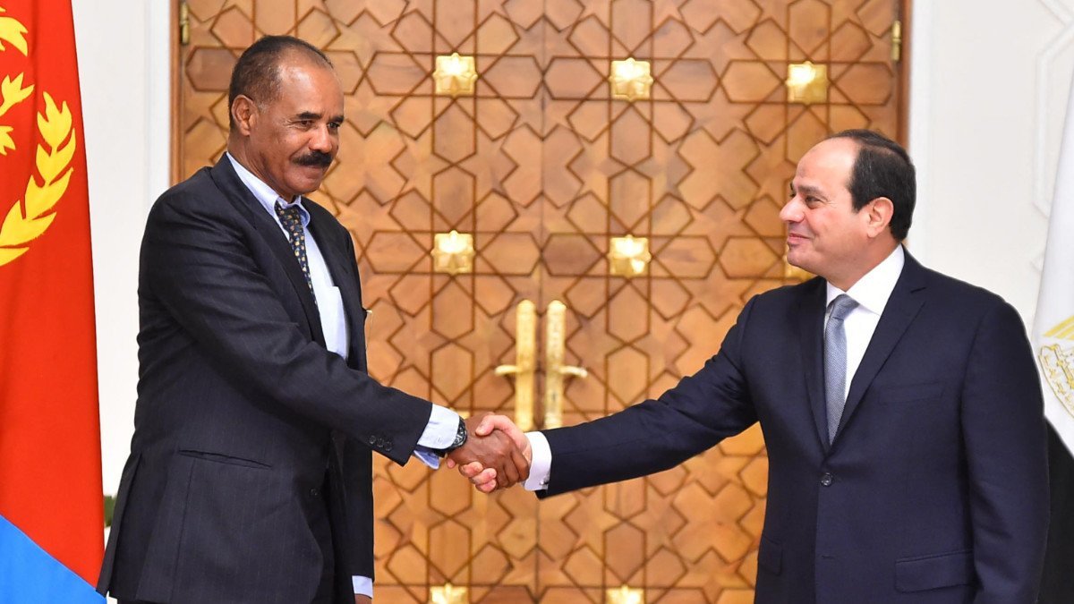 Eritrea, o piesă cheie în rivalitatea din Marea Roșie Eritrea, o țară puțin cunoscută, dar strategic situată la Marea Roșie, atrage din nou atenția capitalelor arabe, devenind un potențial jucător esențial în rivalitatea dintre Arabia Saudită și Emiratele Arabe Unite