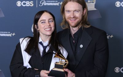 GRAMMY 2026: Billie Eilish câștigă cu „Wildflower” și cu discursul despre abuzurile ICE. „Nimeni nu este ilegal pe un teritoriu furat”