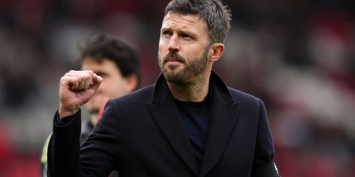 Michael Carrick: Manchester United won't be forced into making managerial appointment now by wins, says Gary Neville | Football News