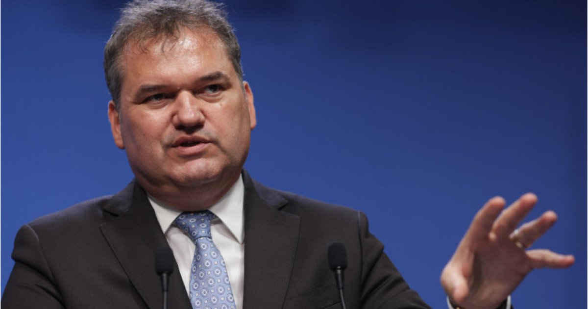 Guvernul României a adoptat marți o reformă administrativă semnificativă, care implică desființarea a 6.409 posturi în administrația locală și centrală
