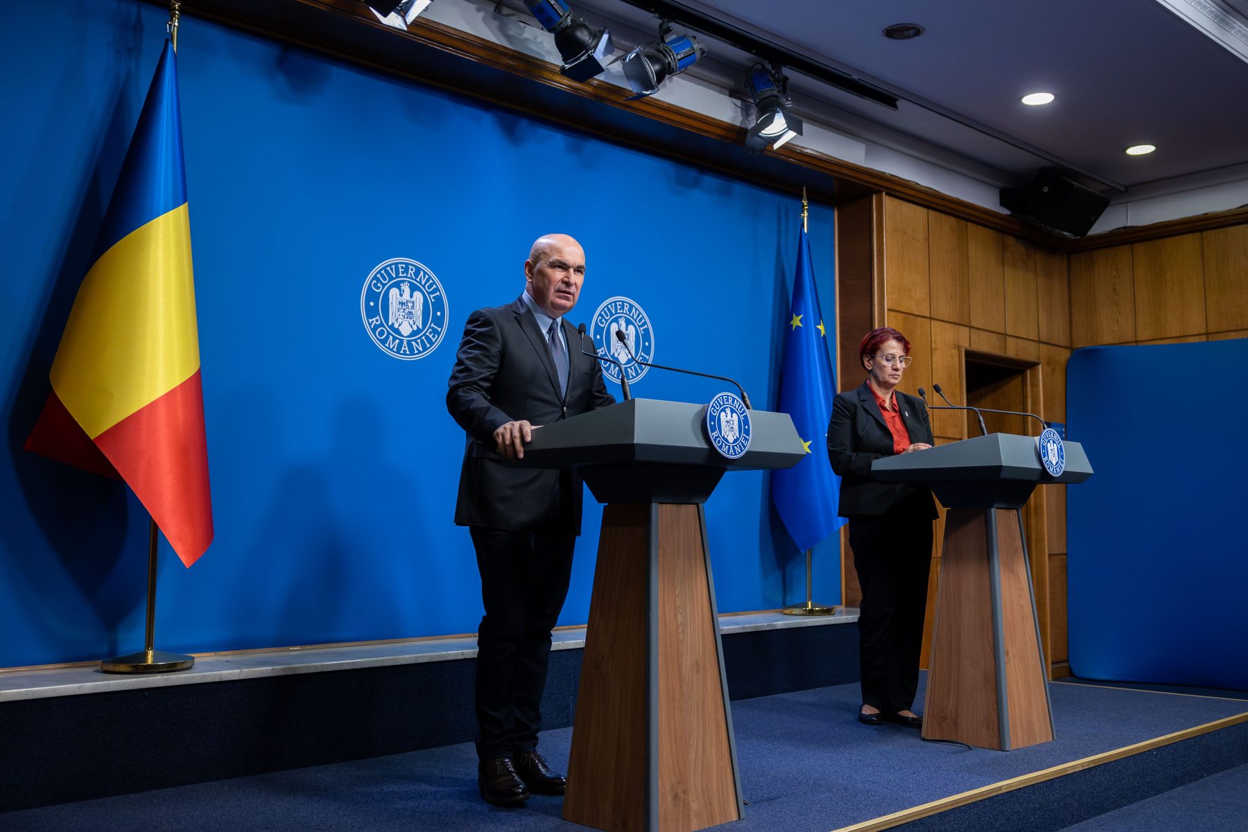 Guvernul neagă acuzațiile de presiuni asupra CCR privind reforma pensiilor magistraților Guvernul a respins acuzațiile formulate de șefa Înaltei Curți de Casație și Justiție, Lia Savonea, referitoare la o presupusă presiune exercitată de premierul Ilie Bolojan asupra Curții Constituționale (CCR)