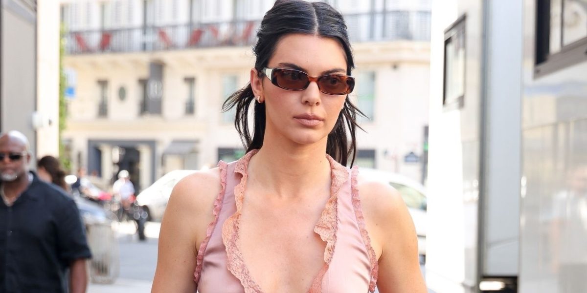 Kendall-Jenner-vogue-170226-credit-Backgrid.jpg - NewsFactor