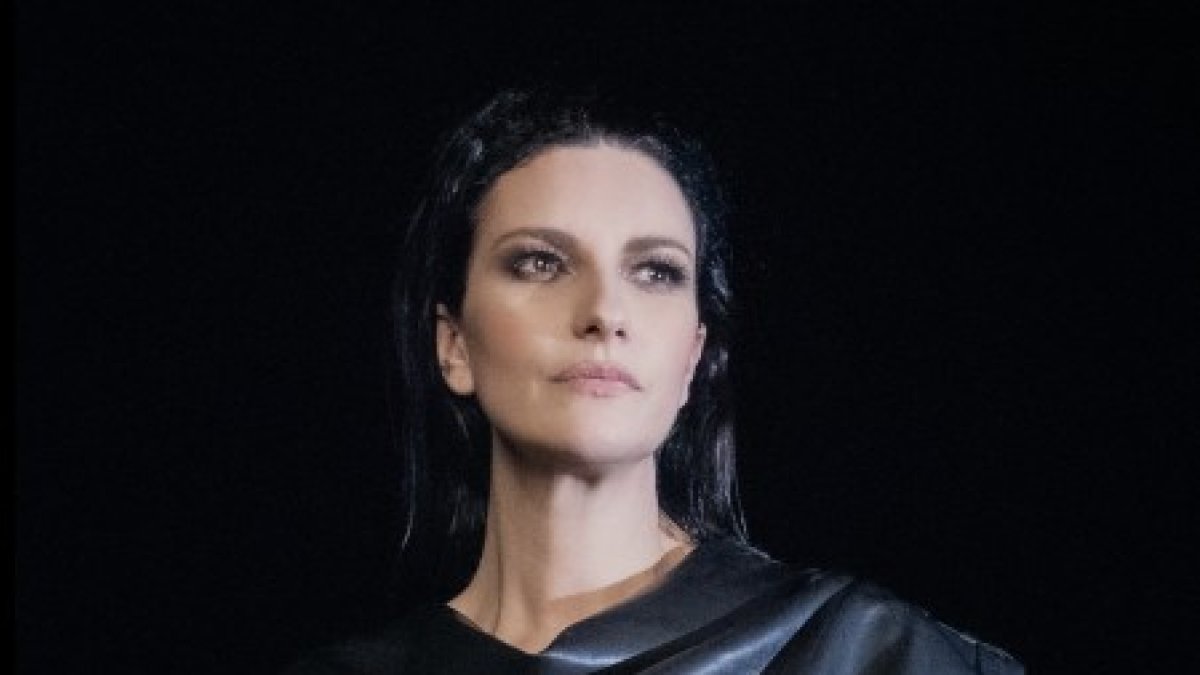 Laura Pausini: „La Sanremo conduc, dar nu mă înscriu. Grignani nu răspunde!”