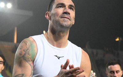 Per la Lazio la sfida di stasera vale quasi tutto, dopo una stagione piena di tensioni ambientali e paradossi. Il capitano al ritorno dal 1’. Anche Sarri va all-in. E rilancia Romagnoli