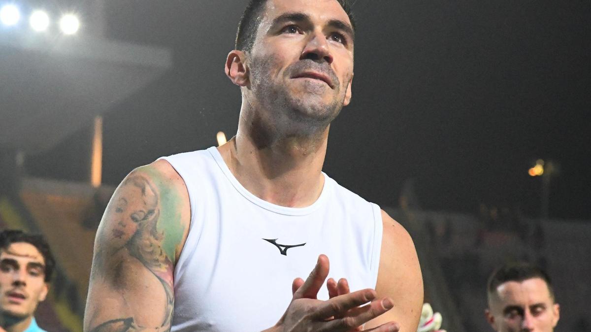 Bologna și Lazio: Un duel cu mize diferite în optimile playoff-ului Bologna se pregătește să întâlnească Lazio în cadrul playoff-ului pentru Europa, dar confruntarea de pe Dall’Ara se anunță a fi mult mai mult decât o simplă bătălie sportivă