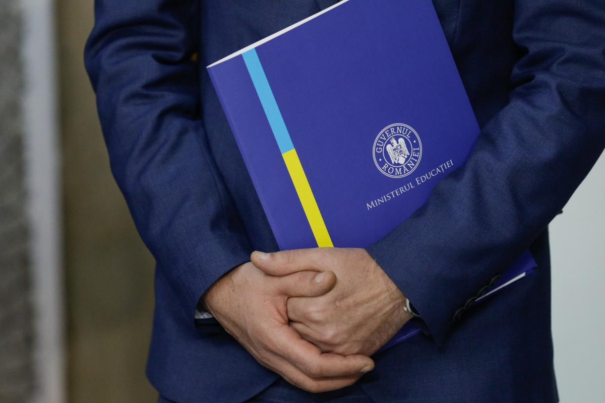Premierul Ilie Bolojan a anunțat că va nominaliza un nou ministru al Educației „zilele următoare”, după ce se va întoarce de la Bruxelles