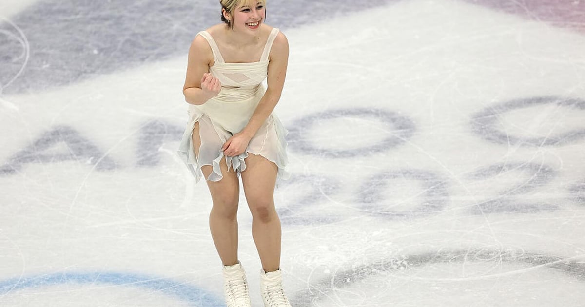 Alysa Liu, o tânără patinatoare artistă din Statele Unite, devine speranța echipei americane pentru obținerea unei medalii în cadrul competiției de patinaj feminin