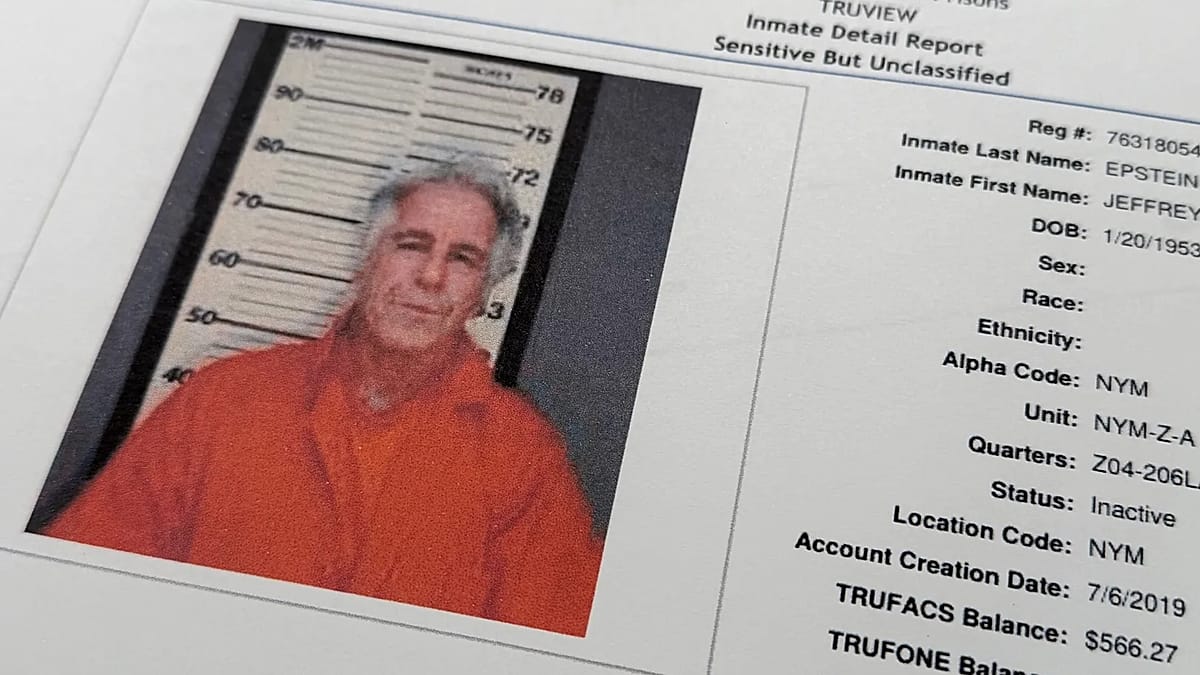 Percheziții la reședințele fostului prim-ministru norvegian Thorbjørn Jagland în cadrul unui dosar de corupție legat de Jeffrey Epstein Poliția din Norvegia a desfășurat, joi, percheziții la imobilele fostului prim-ministru Thorbjørn Jagland, în cadrul unei anchete de corupție ce îl vizează pe acesta în urma legăturilor cu Jeffrey Epstein, un finanțator controversat și condamnat pentru delicte sexuale în SUA