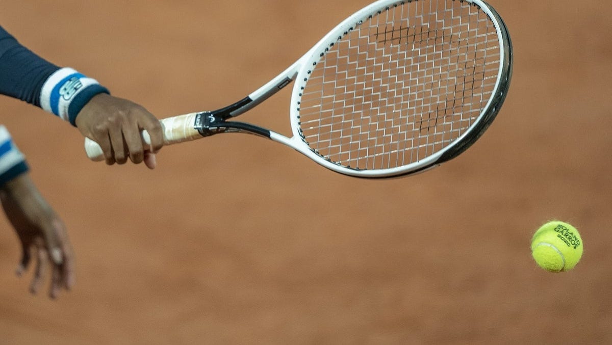 Elena-Gabriela Ruse, jucătoare de tenis din România, se pregătește pentru o confruntare importantă în runda de 32 de la Winners Open, unde va înfrunta pe Rebeka Masarova din Spania