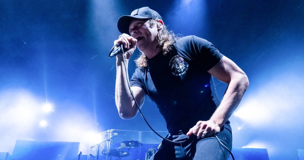 Brad Arnold, vocalistul trupei 3 Doors Down, a murit la 47 de ani Brad Arnold, vocalistul și co-fondatorul trupei de rock 3 Doors Down, a trecut în neființă la vârsta de 47 de ani