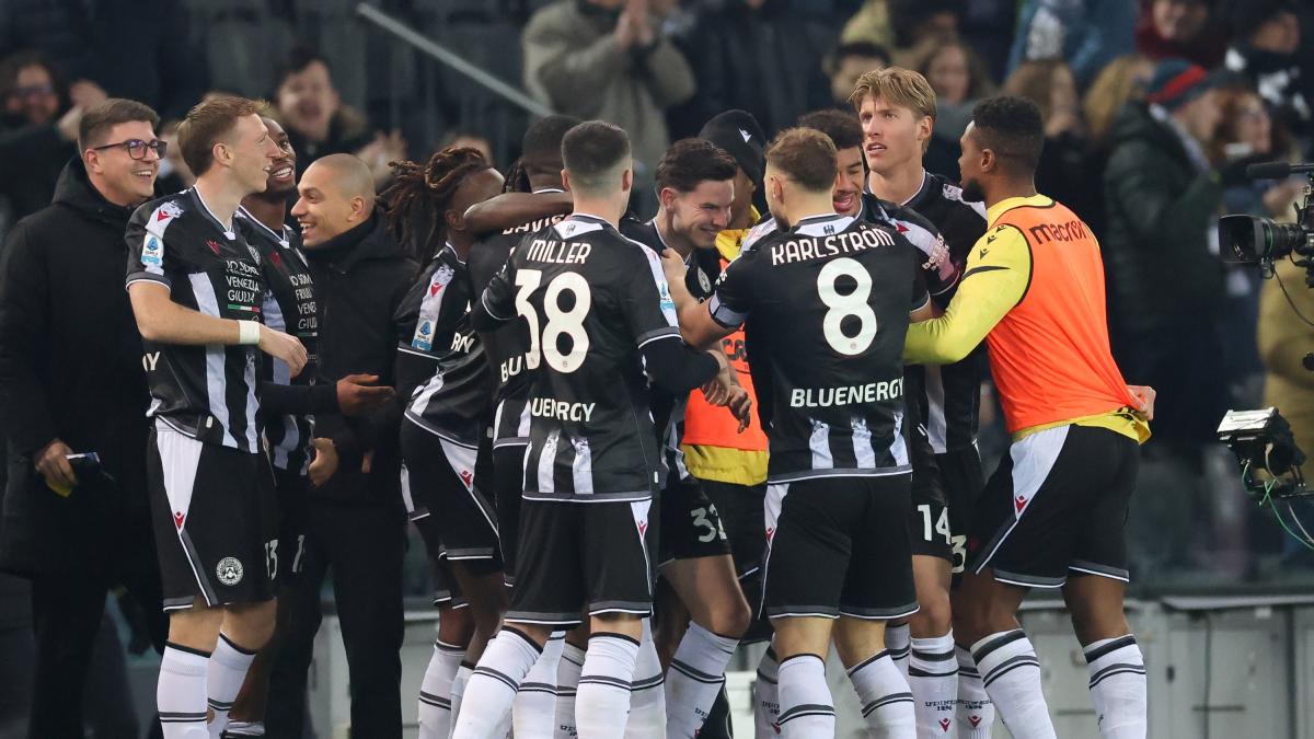 Udinese învinge Roma într-un meci tensionat O victorie surprinzătoare pentru Udinese, care a reușit să înfrunte Roma în cadrul unei confruntări intense, încheiată cu scorul de 1-0