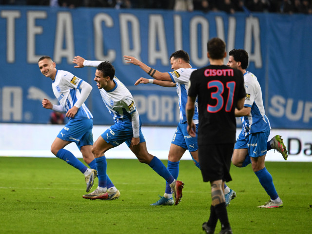 Video | Universitatea Craiova - FCSB 1-0. Victorie la limită pentru olteni, care rămân lideri! Campioana, pe 10