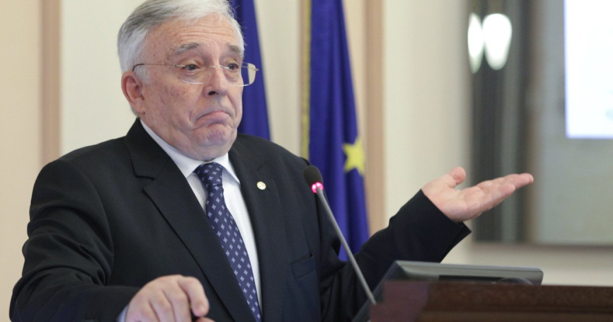 Mugur Isărescu avertizează asupra riscurilor economice în HoReCa și comerț Guvernatorul Băncii Naționale a României, Mugur Isărescu, a făcut apel la atenția asupra unei posibile crize în sectoarele HoReCa și comerț, în cadrul unei conferințe de presă desfășurată miercuri