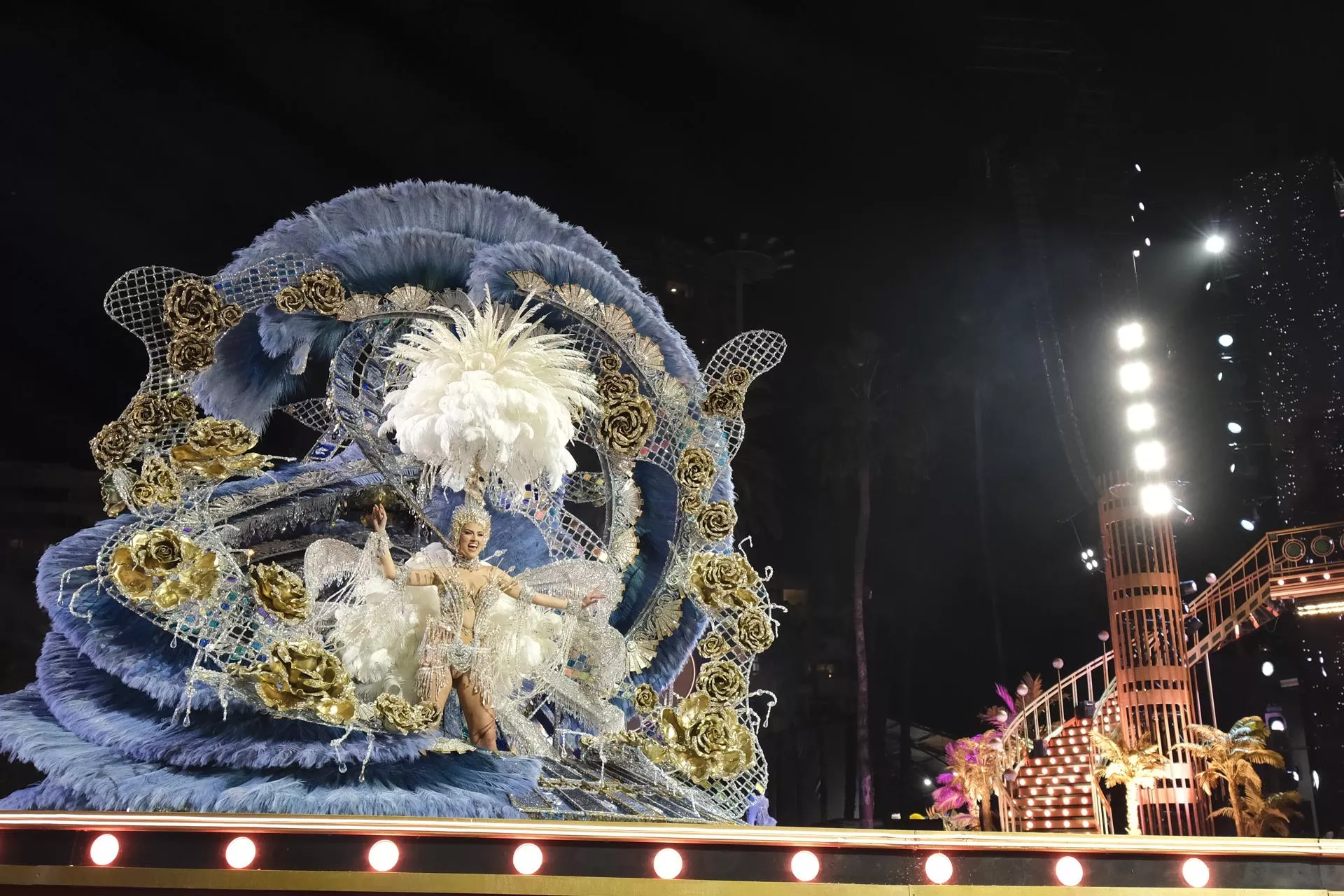 Gala de la Reina a Carnavalului din Las Palmas: O Sărbătoare cu Rămășițe de Seriozitate Carnavalul de la Las Palmas de Gran Canaria, un eveniment emblematic al culturii locale, a avut loc cu o gala care a lăsat multe semne de întrebare