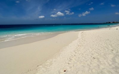 aruba-eagle-beach-sand.jpg - NewsFactor