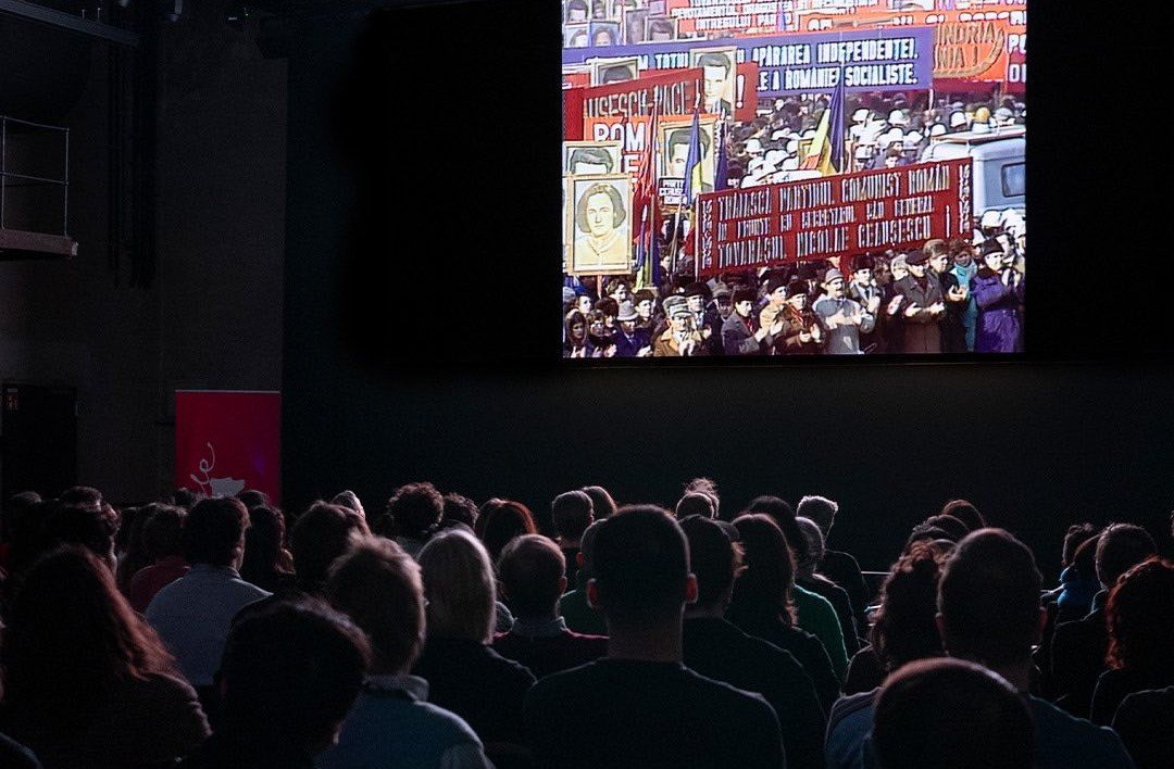 Ursul de Aur, trofeul suprem al Festivalului Internațional de Film de la Berlin, a fost acordat peliculei „Gelbe Briefe” („Yellow Letters”), în regia lui Ilker Çatak, un cineast de origine germană